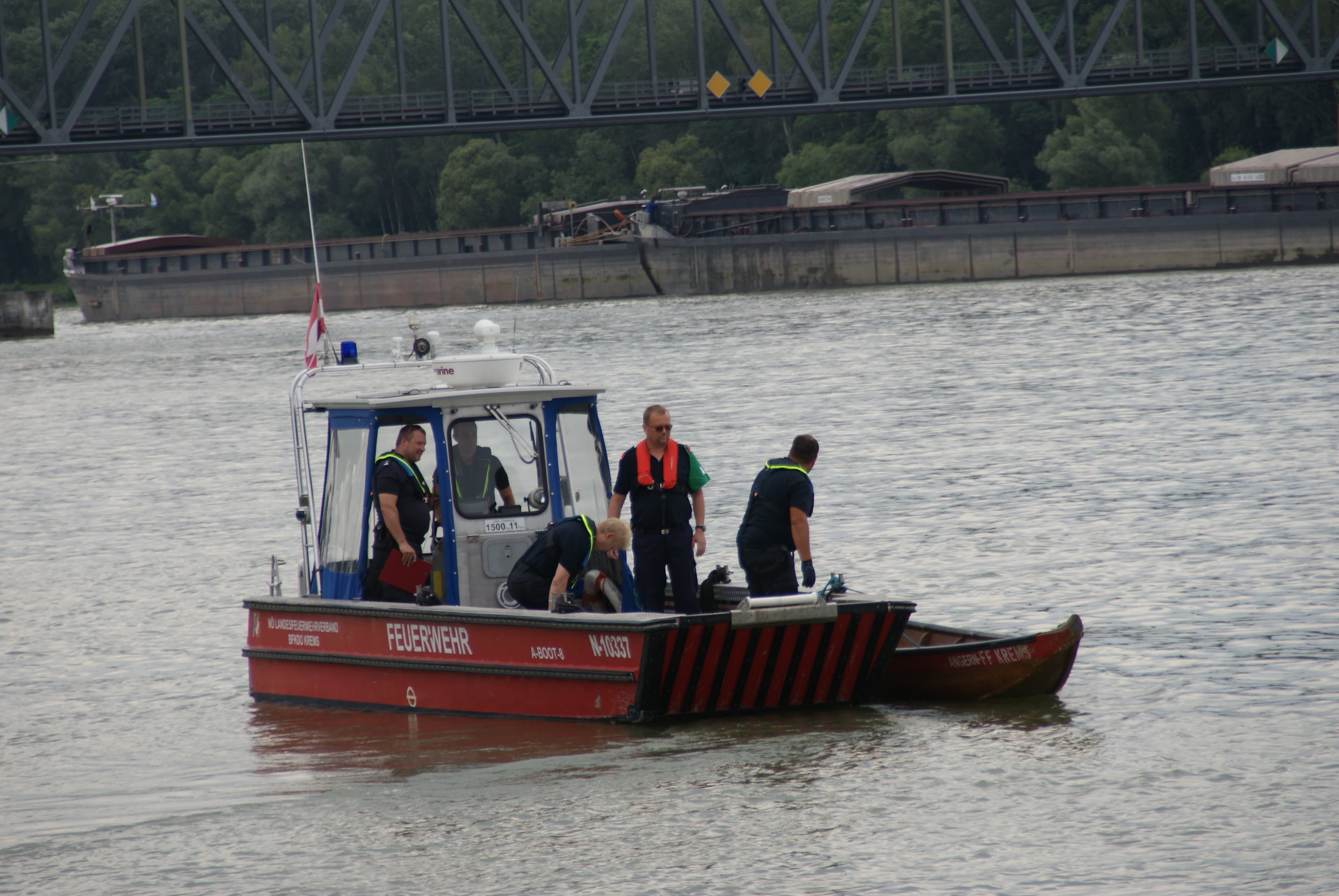 Gallery image 5 - Ausbildungsprüfung Feuerwehrboot in Gold