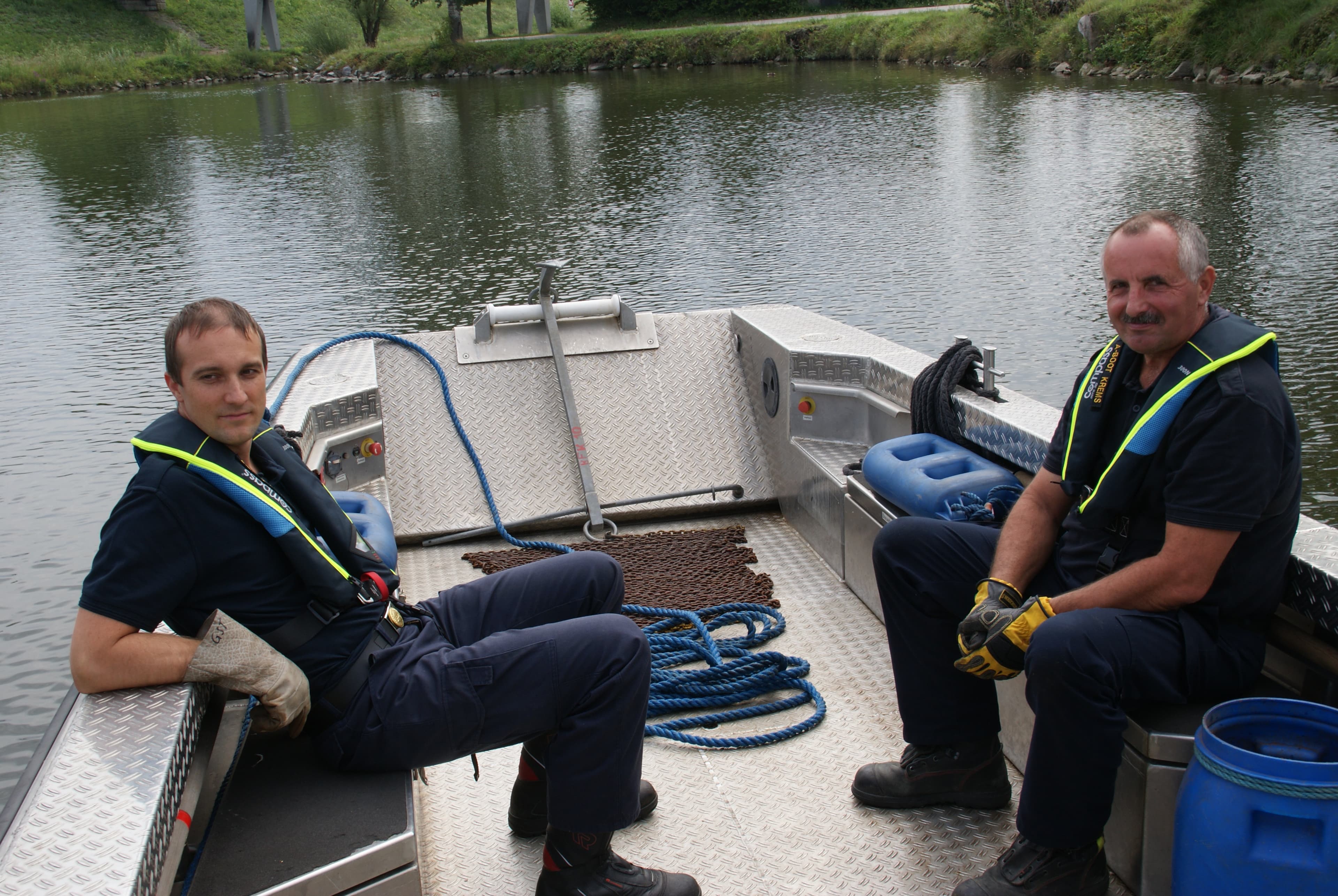 Gallery image 6 - Ausbildungsprüfung Feuerwehrboot in Gold