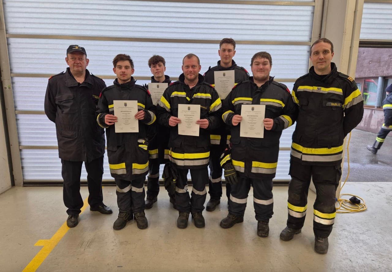 Fünf neue Truppmänner für die Freiwillige Feuerwehr Droß