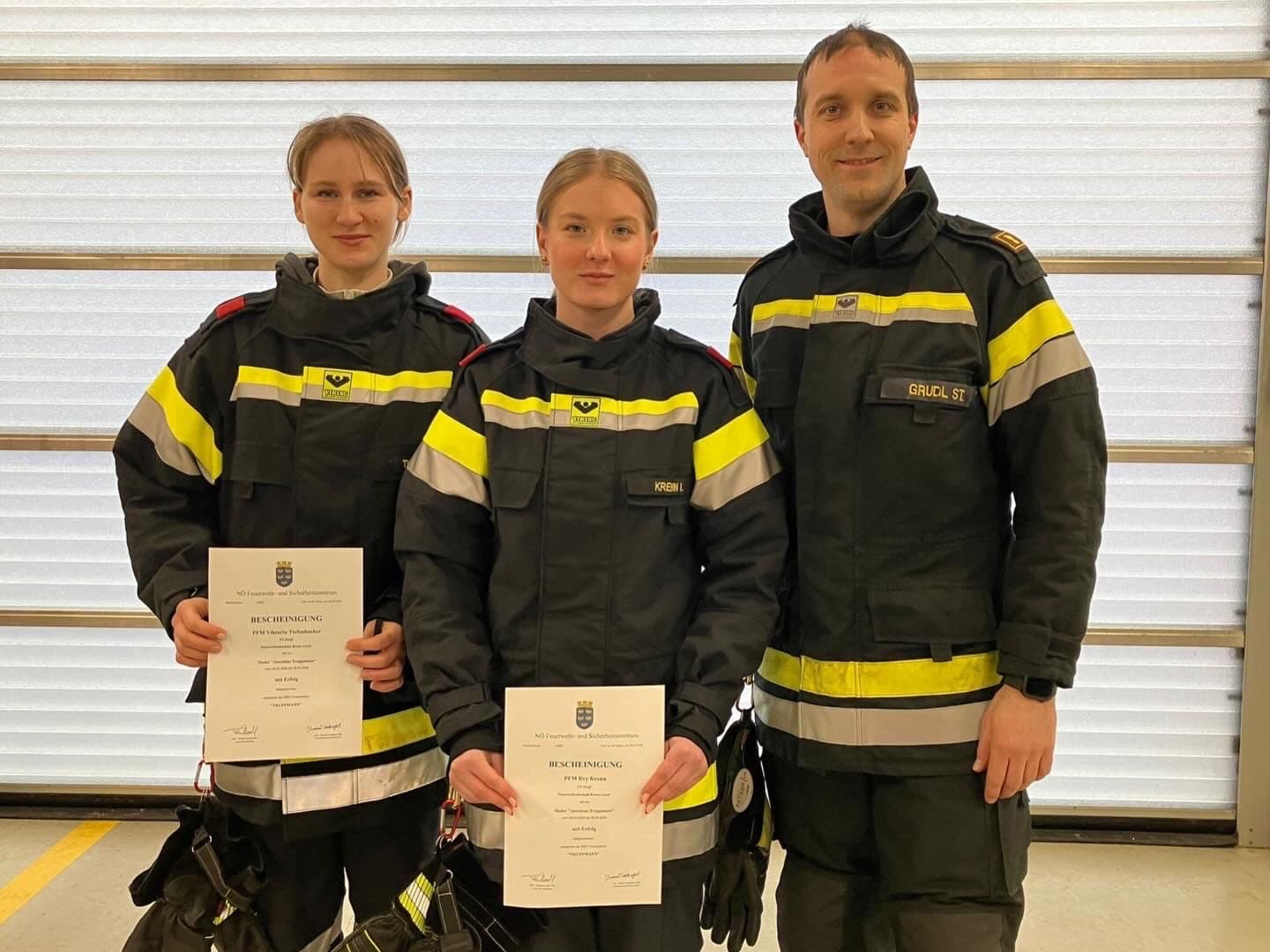 Gallery image 1 - Erfolgreiche Ausbildungen im neuen Jahr bei der FF Droß